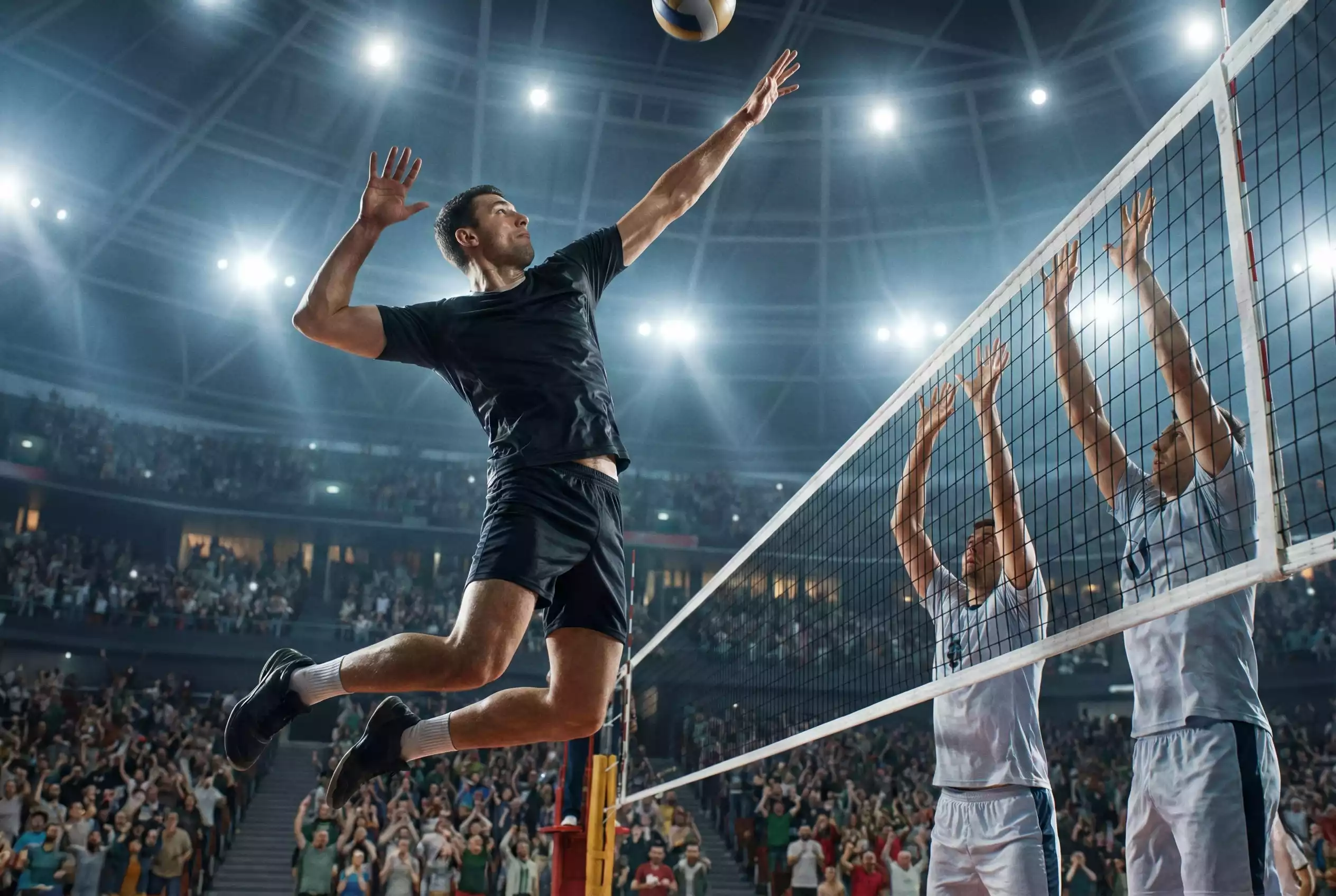 Berlin Recycling Volleys Spieler beim Angriff in der Max-Schmeling-Halle